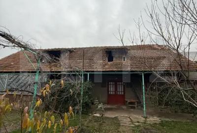 Casă cu 3 camere cu Teren 2745 Mp în Central - 4