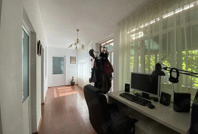 Casa de vanzare, Zona Centrala, Calea Domneasca, Targovi?te - 1