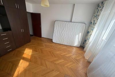 Apartament cu 2 camere decomandat în Văcăresti - 14