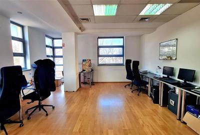 Birou, de 170 mp, în Complex Studențesc - 1