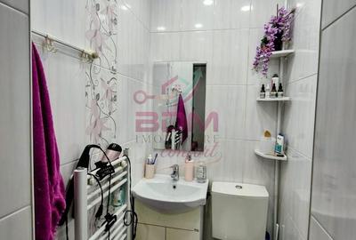 Apartament cu 3 camere semidecomandat în Central - 3