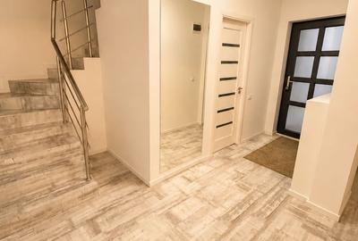 Casă cu 4 camere cu Teren 331 Mp în Domnești - 3