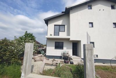 Duplex cu 4 camere cu Canalizare în Clinceni - 4