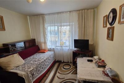 Apartament 3 camere Cartier Zamca De Inchiriat 0727817187 - 1