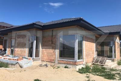 Casă individuală cu 3 camere cu Garaj în Cristian - 6