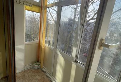 Apartament cu 3 camere semidecomandat în Central - 8