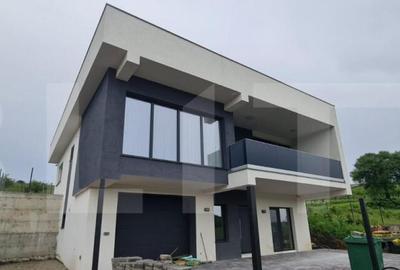 Casă cu 4 camere cu Teren 500 Mp în Central