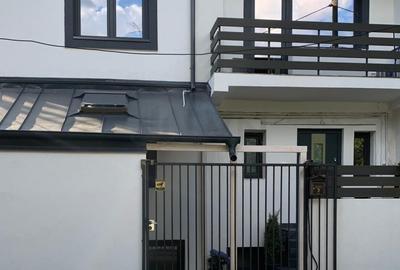 Casă individuală cu 5 camere cu Canalizare în Bucureștii Noi