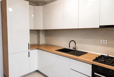 Apartament cu 2 camere decomandat, mobilat în Tractorul - 2