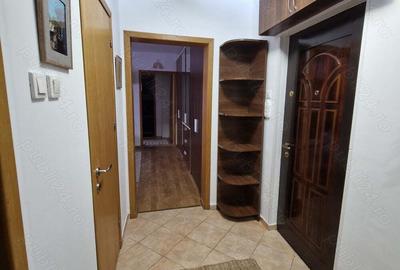 Inchiriem apartament cu doua camere metrou Stefan cel Mare - 5