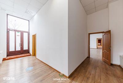 Spațiu comercial, de 222 mp, în Neptun - 14