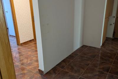 Oportunitate Apartament 4 camere , zona Brâncoveanu Berceni. - 1