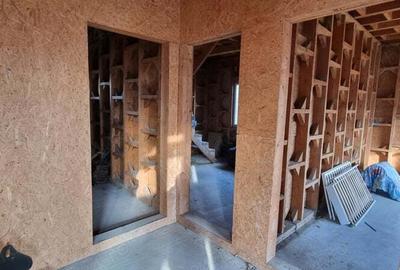 Casă cu 6 camere în Bujoreni - 9