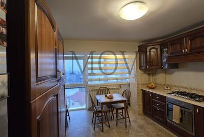 Apartament cu 4 camere semidecomandat, mobilat în P-ța Victoriei - 48