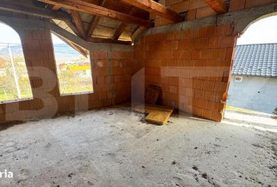 Casă cu 5 camere cu Teren 1900 Mp în Șieu - 1