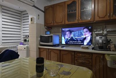 Apartament etaj 4 plus mansarda, scara interioara. Lapusneanu, zona Dacia. - 1