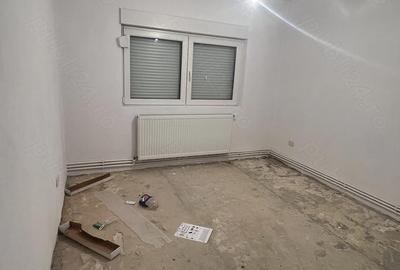 Apartament cu 3 camere nedecomandat în Central - 3