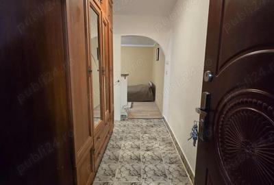 Garsonieră decomandată în Central