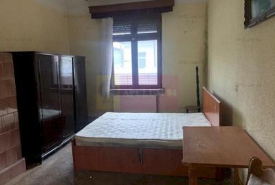 Casă individuală cu 3 camere semidecomandat cu Canalizare în Floreasca - 7