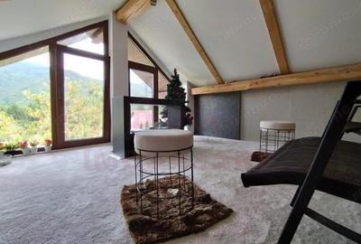 Casă cu Teren 440 Mp în Poiana - 1