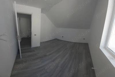 Casa Single-parter cu mansarda, bucatarie inchisa, 4 camere, 237 mp teren util - 2