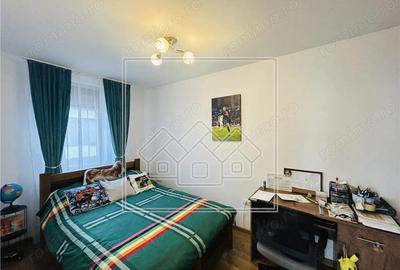 Casa cu 82 mp utili, gradina de 30 mp, Calea Cisnadiei - 9