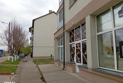 Spațiu comercial, de 45 mp, în Central - 7