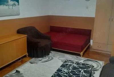 Garsoniera stefan cel mare-metrou la scara blocului - 1