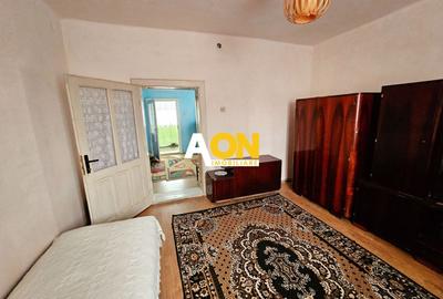 Casă traditională, 3 camere, 1766 mp teren, la asfalt, Vintu de Jos - 9