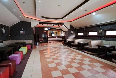 Spațiu comercial, de 120 mp, în Central - 3