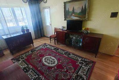 Apartament cu 3 camere decomandat în Broșteni - 4