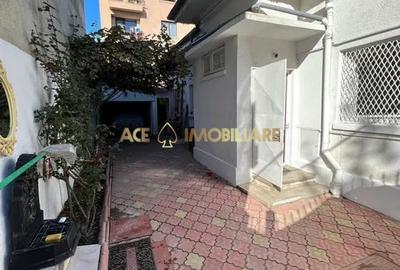 Casă individuală cu 3 camere cu Canalizare în P-ța Muncii - 1