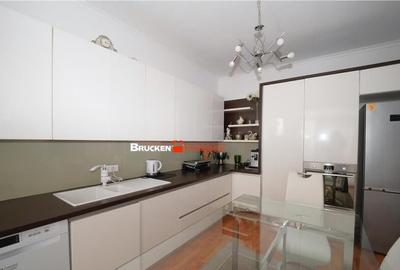 Casă cu 4 camere cu Teren 241 Mp în Sânmartin - 9