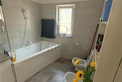 Duplex zona excelenta - mobilat - utilat - panouri solare - suprafete generoase - 35