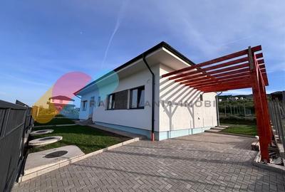 Casă individuală cu 4 camere cu Canalizare în Chinteni - 1