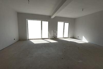 Duplex cu 4 camere cu Canalizare în Florești