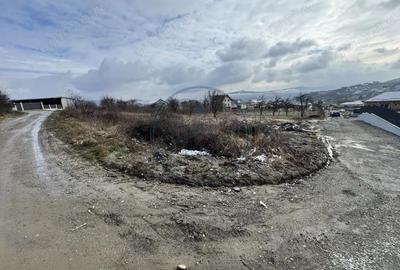 Teren de 800 mp, în Central