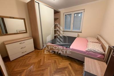 Apartament cu 4 camere semidecomandat, mobilat în Complex Studențesc