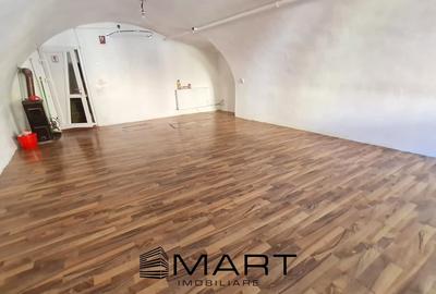 Spatiu comercial / birouri 9 Mai - 3