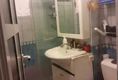 Vand doua apartamente legate in Tecuci cu spa?iu comercial - 8
