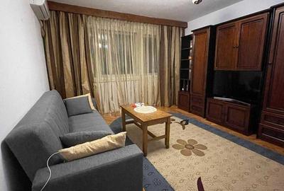 Apartament cu 3 camere semidecomandat, mobilat în Drumul Taberei