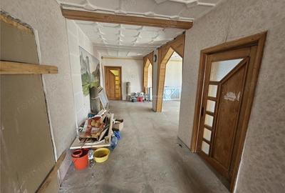 Apartament cu 4 camere decomandat în Calea Timișoarei - 2