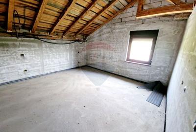 Casă individuală cu 15 camere cu Garaj în Girov - 20