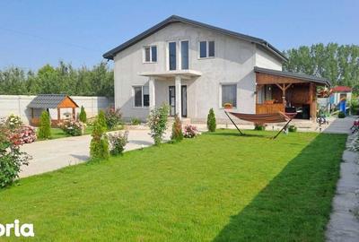 Casă cu 4 camere cu Teren 100 Mp în Central - 5