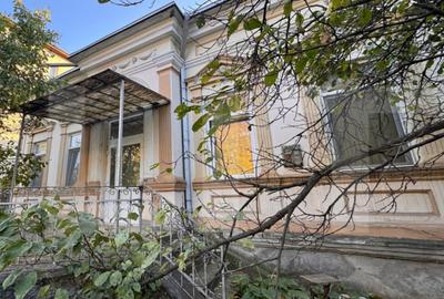 Casa de vanzare, 242 mp, zona Tudor Vladimirescu - 1