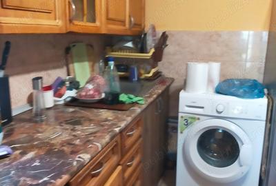 Vand casa la curte - 2