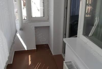 Proprietar inchiriez garsoniera decomandata , Et. 3, pe mijloc Deva zona Penny - 5
