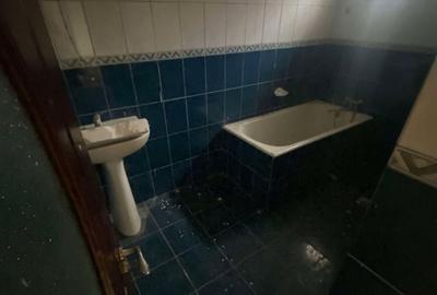 Casă cu 4 camere decomandat în Central - 12