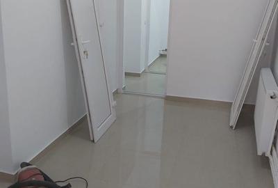 Spațiu comercial, de 100 mp, în Central - 7