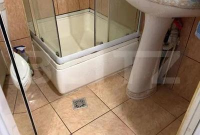 Apartament cu 4 camere, 2 bai, 90 mp, 2 locuri de parcare, zona Mall Coresi - 1